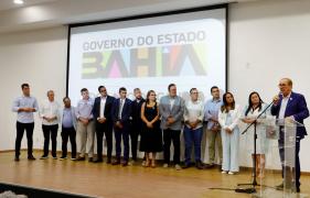 Assinaturas e anúncios de licitações e convênios. Foto: Joá Souza/GOVBA