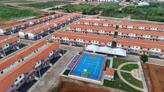 Em Barreiras, governador entrega 500 moradias do Minha Casa, Minha Vida e obras de pavimentação