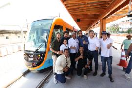 Obra do Governo do Estado, VLT faz primeira viagem-teste e marca avanço na mobilidade da capital baiana
