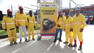 Obra do Governo do Estado, VLT faz primeira viagem-teste e marca avanço na mobilidade da capital baiana