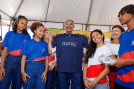 Carnaval de entregas: governador leva mobilidade, apoio ao campo e moradia digna a famílias de Maraú