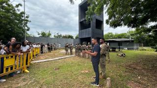 ‘De Olho na Segurança’: Segundo dia do workshop simula coberturas de alto risco e avalia práticas jornalísticas