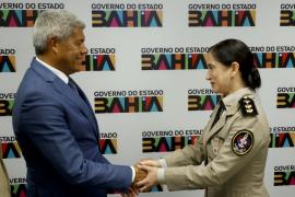 Jerônimo Rodrigues assina 130 promoções e PMBA faz história com primeira mulher coronel da corporação