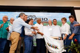 Em Correntina, governador participa de feira agro e reforça segurança e infraestrutura viária no distrito de Rosário