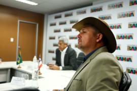 Governo do Estado entrega novos equipamentos e debate novos investimentos para Cordeiros