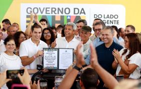 Governador assina ordens de serviço para obras de pavimentação em Conceição do Coité