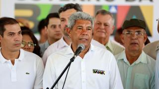 Governador assina ordens de serviço para obras de pavimentação em Conceição do Coité