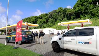 Fiscalização preço de combustíveis - Procon-BA. Foto: Feijão Almeida/GOVBA