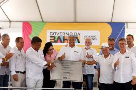 Governo entrega escola modernizada e anuncia pacote de obras em mobilidade e saúde para Conde