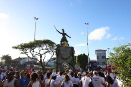 Lapinha amanhece tomada por multidão e celebração marca festejos do Dois de Julho, no Centro Histórico de Salvador