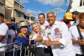 Governador participa da abertura e segue no cortejo do Dois de Julho em Salvador