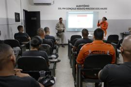 Policiais militares são capacitados para conduzir cães em buscas por pessoas desaparecidas