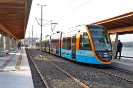 VLT inicia operação com passageiros na Parada Marisqueiras