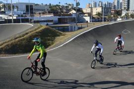 Jovens talentos do Projeto Pedal conquistam títulos continentais em Lima, no Peru