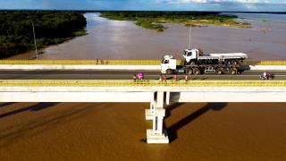 ponte _ que liga Barra a Xique-Xique