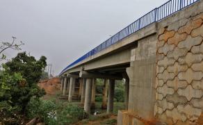 Em Jequié, Estado entrega requalificação da Avenida Tote Lomanto e anuncia obras nas áreas de saneamento e segurança pública
