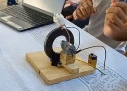 Estudantes criam gerador de energia a partir da força magnética