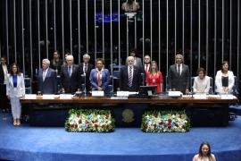 No Congresso Nacional, Jerônimo Rodrigues participa de sessão solene que celebra os 200 anos do 2 de Julho