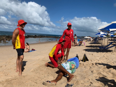 Ação do Governo do Estado previne afogamentos em ponto turístico de Salvador