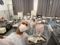 Alunos baianos desenvolvem biocombustível a partir do tamarindo