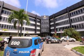 Polícia localiza três envolvidos na chacina de Mata de São João após operação, na madrugada desta segunda-feira (29)