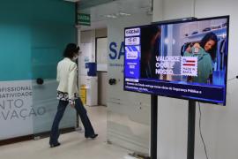 Estado arrecada R$ 1,7 milhão com projeto de mídia externa digital nos postos SAC