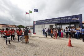 Entre Rios ganha novo complexo poliesportivo e ampliação de colégio de tempo integral; governador realizou entregas neste sábado (30)