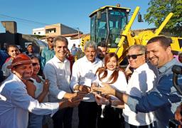 Pavimentação de estrada, equipamentos e novas obras beneficiam população de Rafael Jambeiro