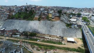 Governo entrega mais uma obra de contenção de encostas, neste domingo (29), no Alto do Peru