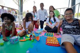 Mais de 10 mil pessoas compareceram aos serviços de saúde, cidadania e shows na Feira da Criança, no sábado (21)