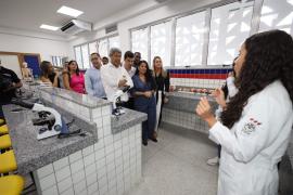 Jiquiriçá recebe escola em tempo integral; delegacia e companhia da PM também foram inauguradas