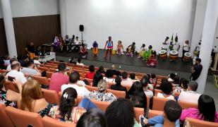 TV Pelourinho e Olodum apresentam o espetáculo Dois do sete, no auditório da SEC