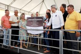 Monumento é inaugurado em comemoração à canonização de Dulce dos Pobres