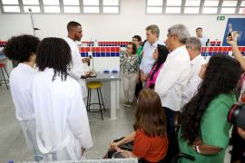 Em Lauro de Freitas, Governo do Estado entrega a 30ª escola de tempo integral do ano