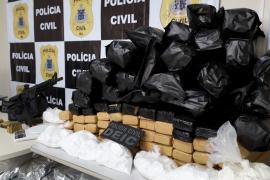 PC desarticula laboratório de drogas em Ipitanga e faz apreensões em condomínio de luxo de Lauro de Freitas