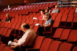 TCA reúne artistas e especialistas em teste acústico para nova fase do projeto de reforma da Sala Principal