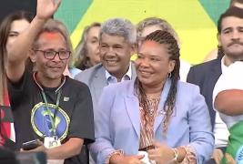 Governador Jerônimo participa de celebração do Natal dos Catadores, ao lado do presidente Lula