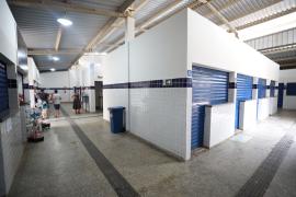 Governo do Estado entrega escola e mercado em Novo Horizonte e autoriza obras em Macaúbas