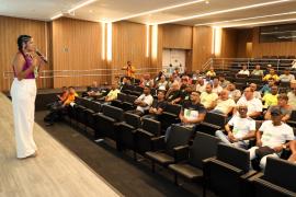 Detran capacita motoristas de trio elétrico, em parceria com Neoenergia, para prevenção de acidentes