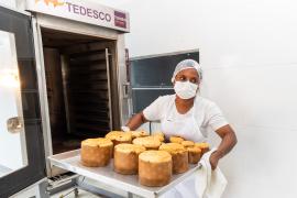 Cozinha Comunitária amplia produção de derivados da mandioca em Ibirapitanga