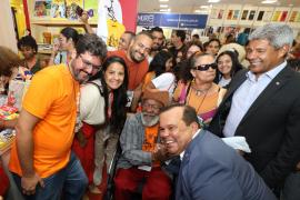 Estudantes e educadores da rede estadual movimentam Bienal do Livro da Bahia