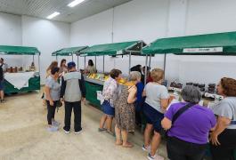 Feira da Agricultura Familiar atrai turistas de navios em Ilhéus e impulsiona comercialização