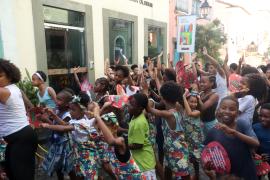 Projeto Axé leva ao Pelourinho conscientização sobre combate à exploração e abuso de crianças e adolescentes