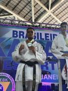 Estudantes da rede estadual conquistam medalhas em Campeonato Brasileiro de Karatê, em Niterói