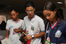 Estudantes da rede estadual participam de Feira de Profissões, neste sábado (25)