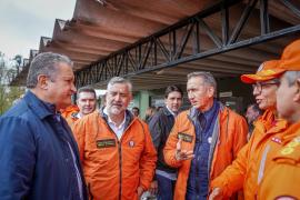 Bombeiros baianos que atuaram no RS recebem reconhecimento do ministro Rui Costa