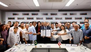 Na capital, Governo do Estado autoriza pacote de obras em diversas áreas para cinco municípios baianos