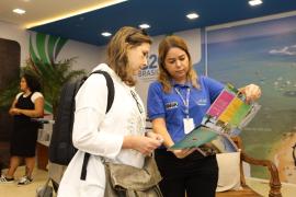 Receptivo turístico dá as boas-vindas às delegações do G20, no Aeroporto de Salvador