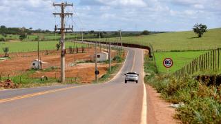 Sátiro Dias recebe R$ 18 mi em obras do Estado para infraestrutura e em investimento para educação