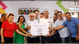 Sátiro Dias recebe R$ 18 mi em obras do Estado para infraestrutura e em investimento para educação